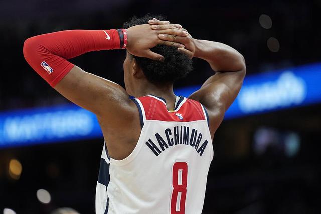 新教皇喜欢打网球 比起公牛小熊更支持白袜