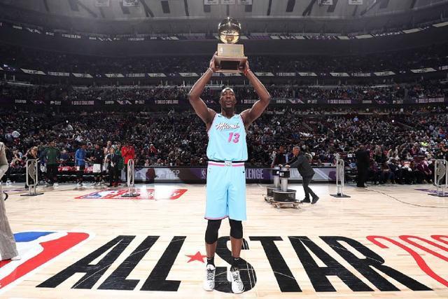 施罗德31分库里空砍28分 篮网18分逆转胜勇士