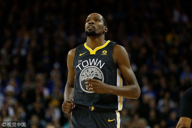 萨林杰17+20费尔德37分 深圳力克山西8连胜