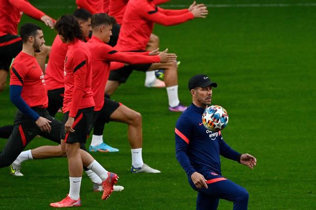 萨林杰17+20费尔德37分 深圳力克山西8连胜