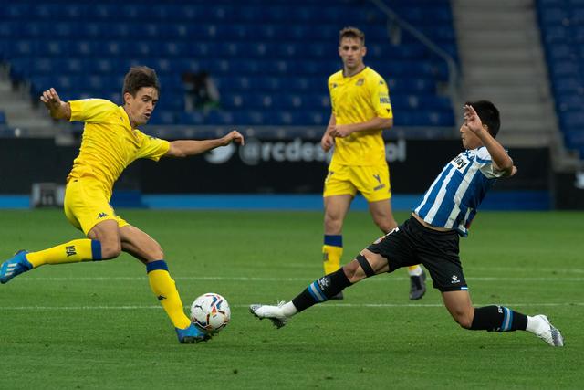 赵继伟20分周琦23+13 辽宁力克广东豪取8连胜