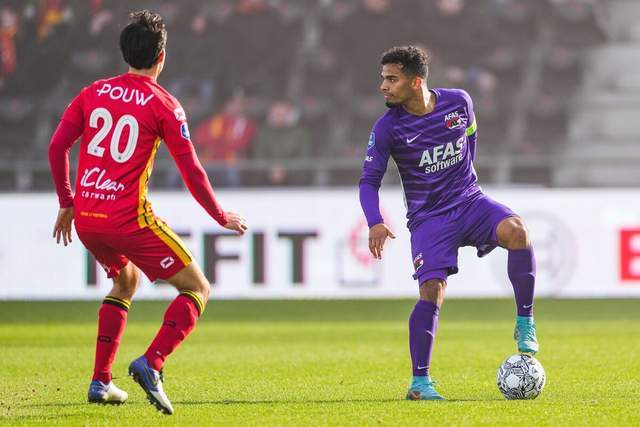 青岛红狮外援小里瓦尔多：想成为父亲那样的人不可能